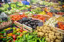 Heart-healthy foods like fresh fruits and vegetables