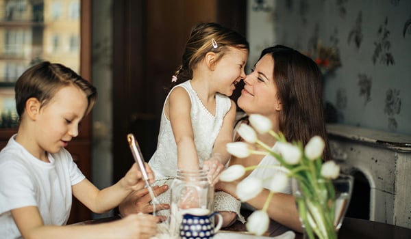mother baking with kids