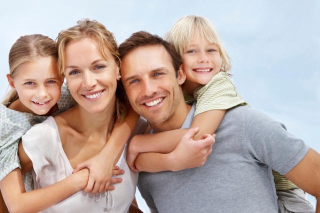 istock20-happy-20-family-2