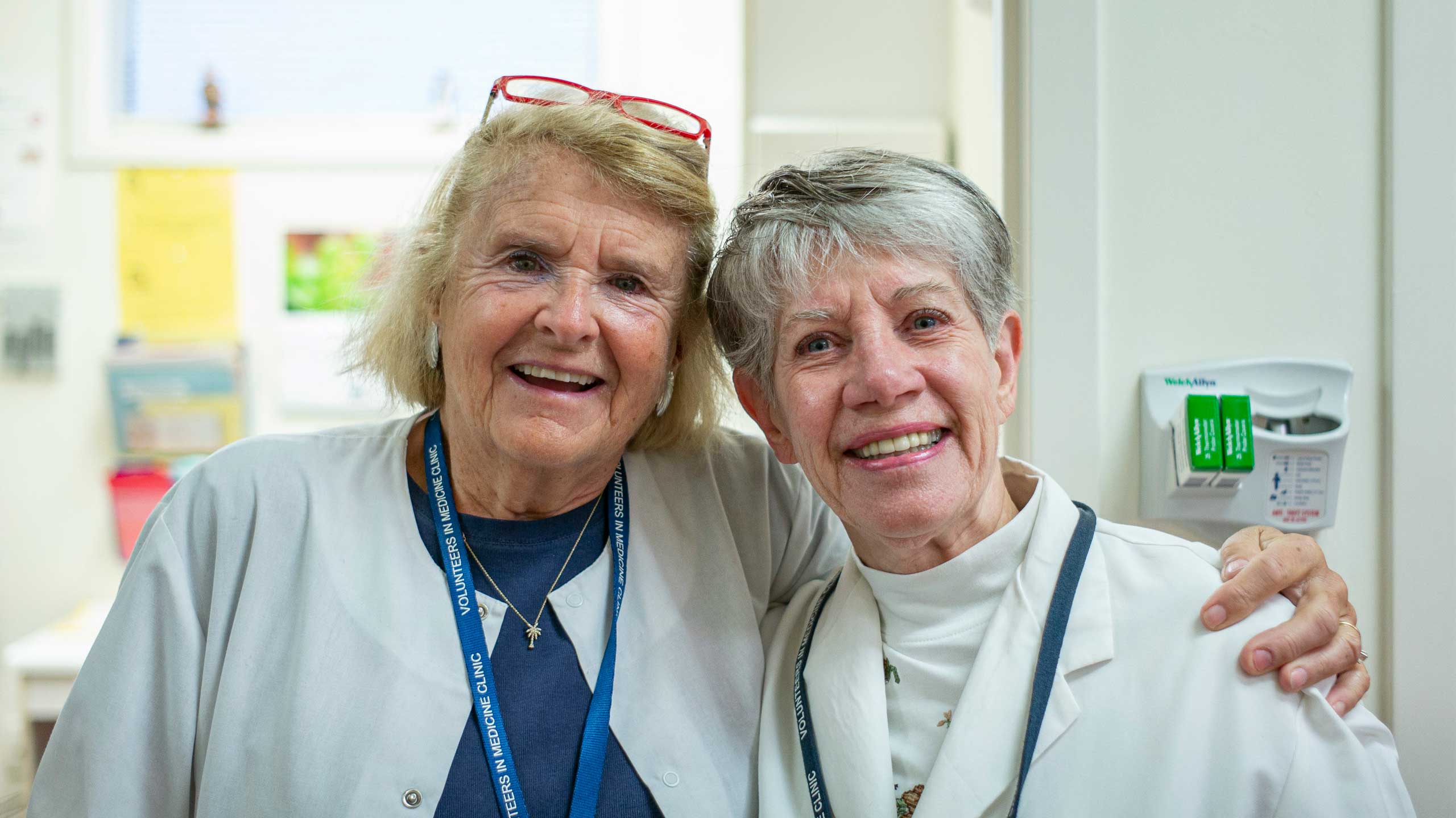 Volunteers from Volunteers in Medicine America posing for a picture